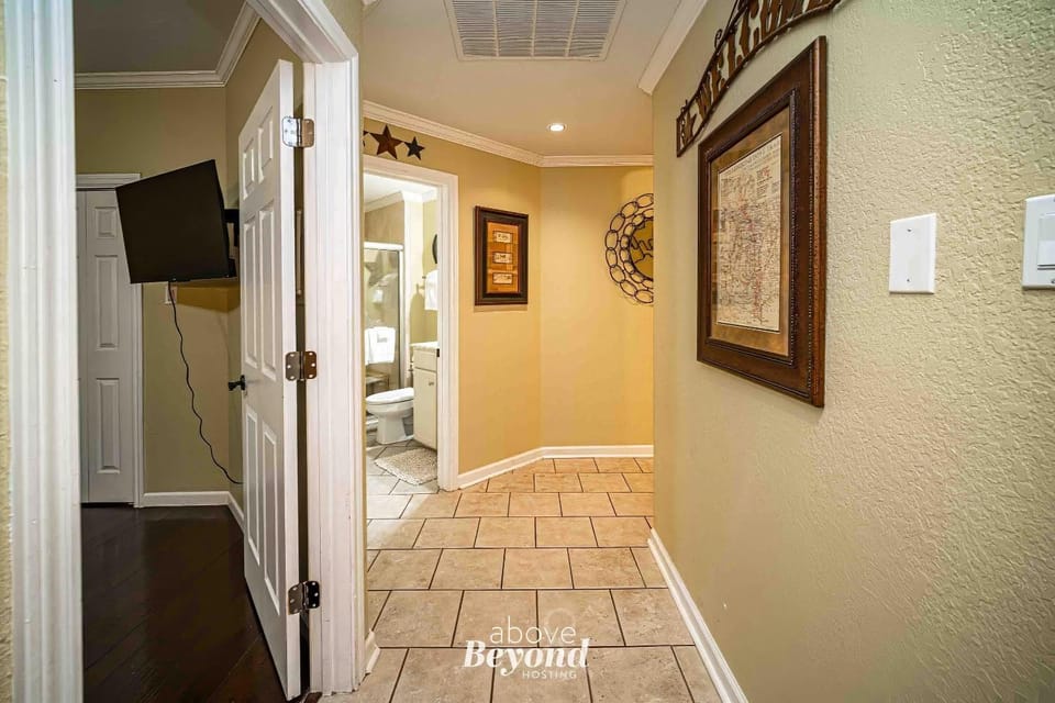 Island Castle House in Lago Vista