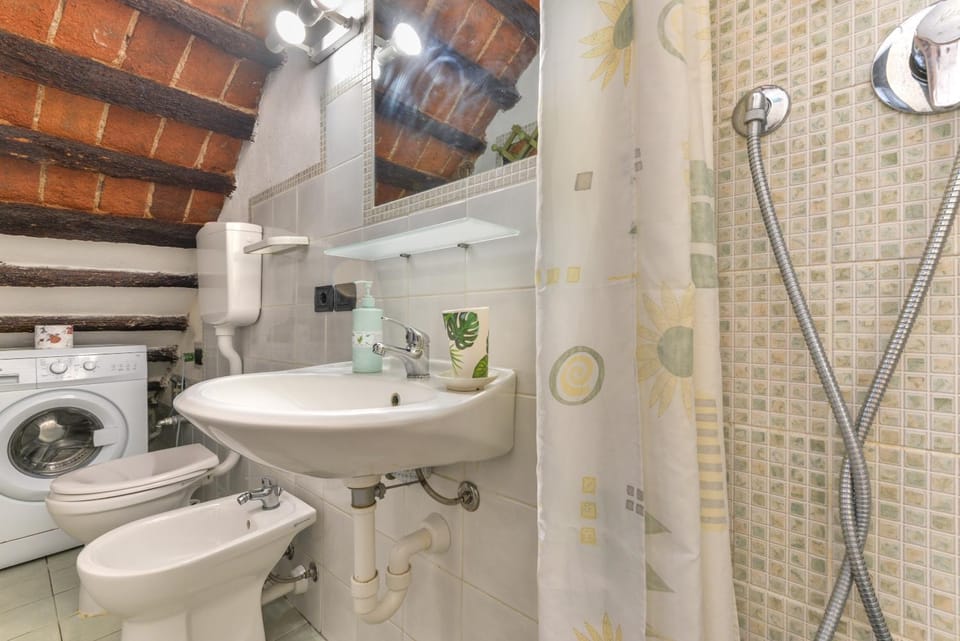 Bathroom, Living room