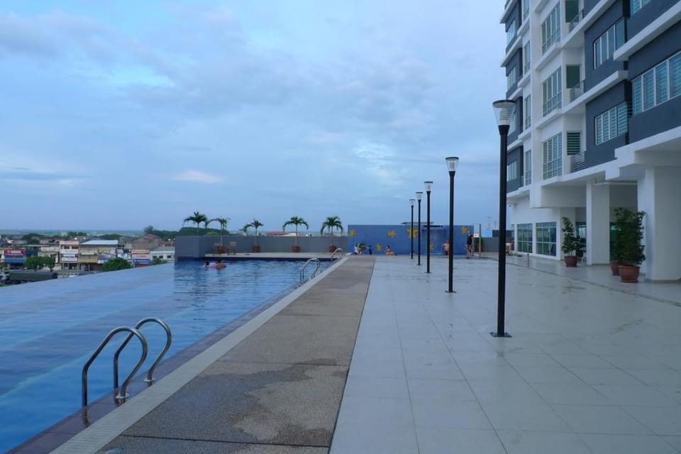 Swimming pool, Swimming pool