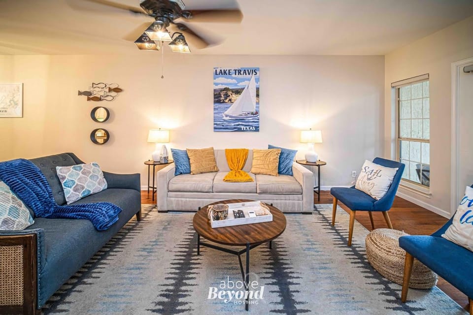 Meet Me At The Lake House in Lago Vista