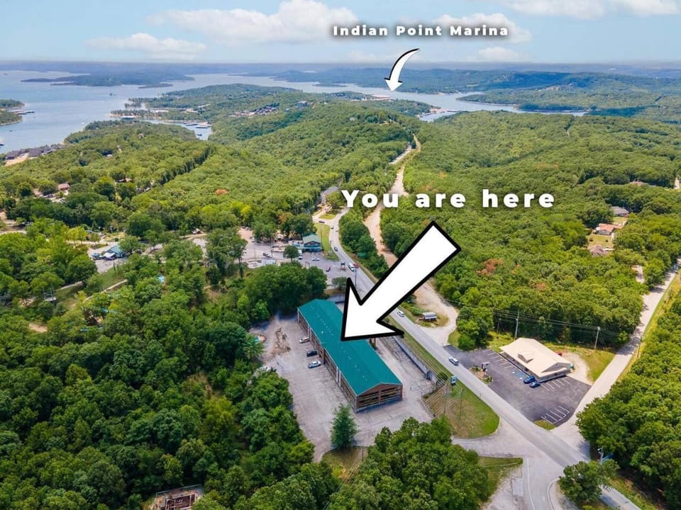 Peaceful Refuge minutes to SDC with Shuttle House in Ozark Mountains