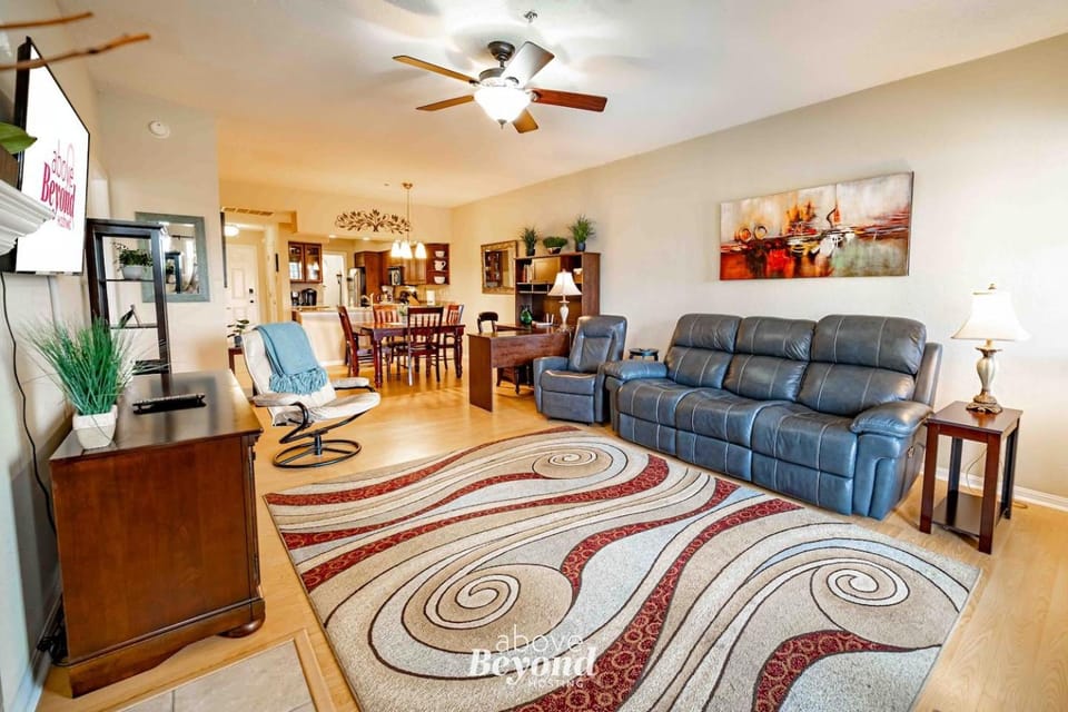 Lakeview & Pool View on an Island with Sauna & Spa Apartment in Lago Vista