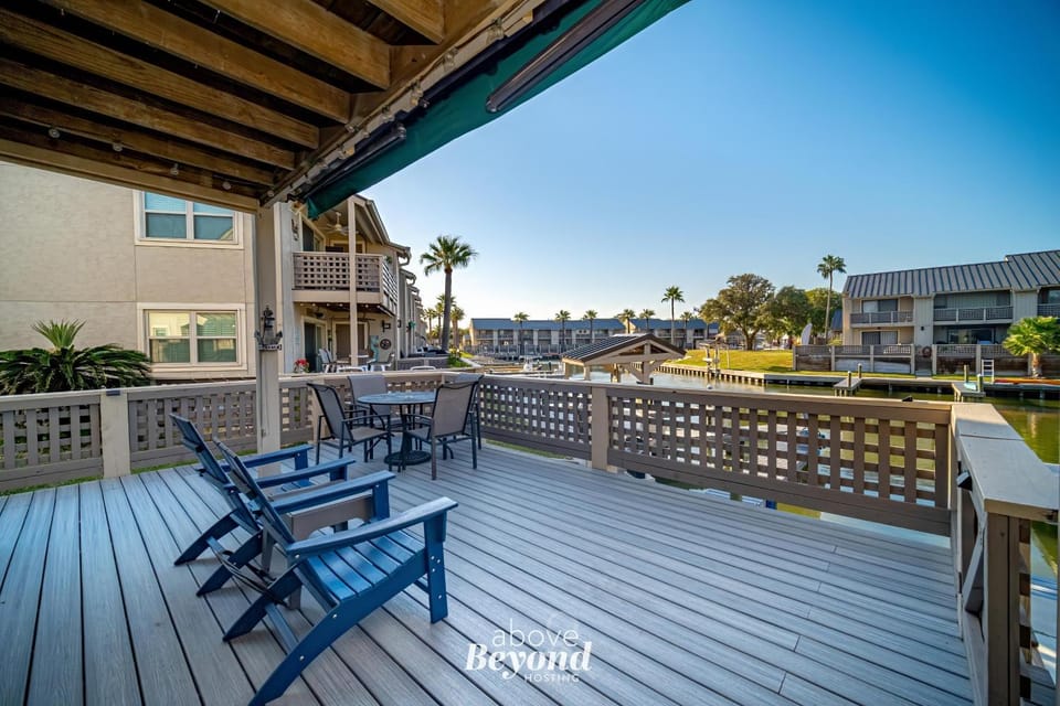 Property building, Patio, Day, View (from property/room), Balcony/Terrace