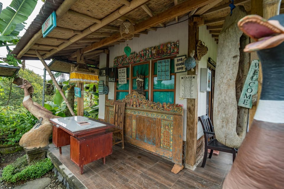 Patio, Staff