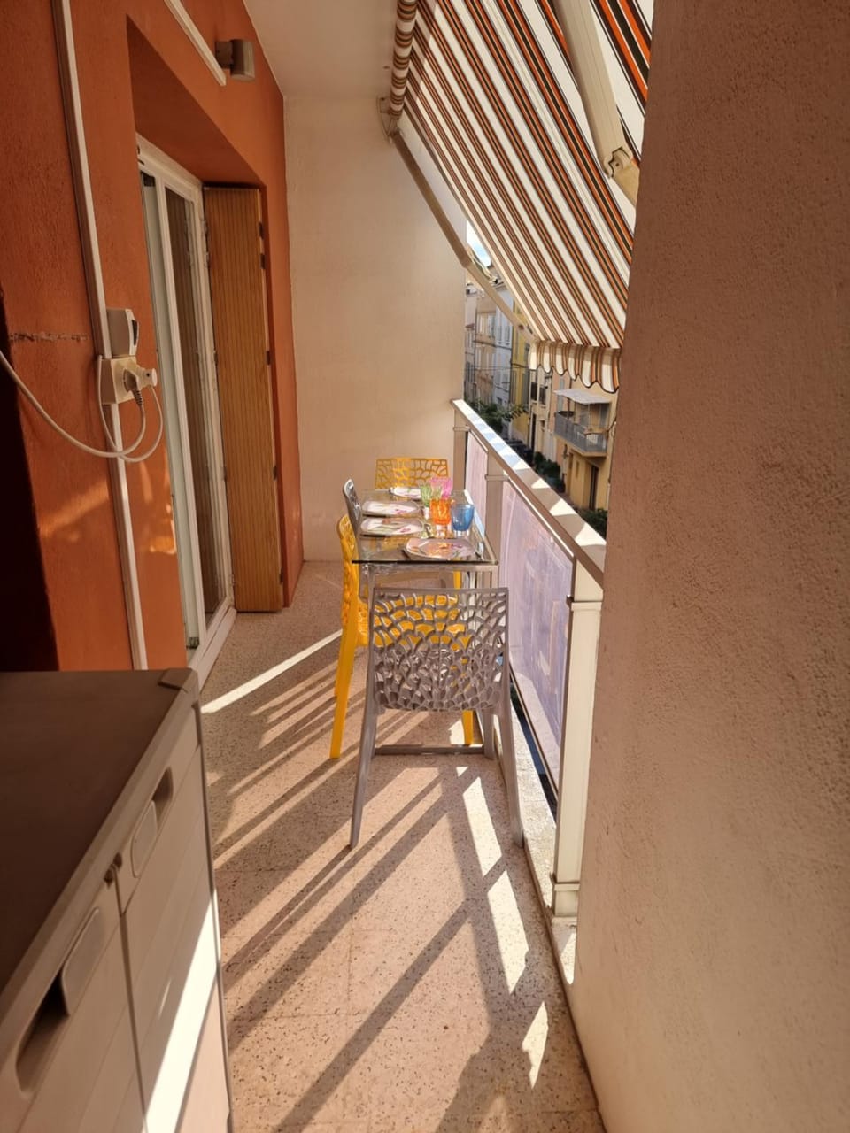 BANDOL T2 HYPER CENTRE rue calme Apartment in French Riviera