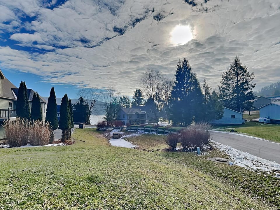 Beautiful Day House in McHenry