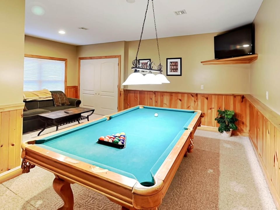 Beautiful Day House in McHenry