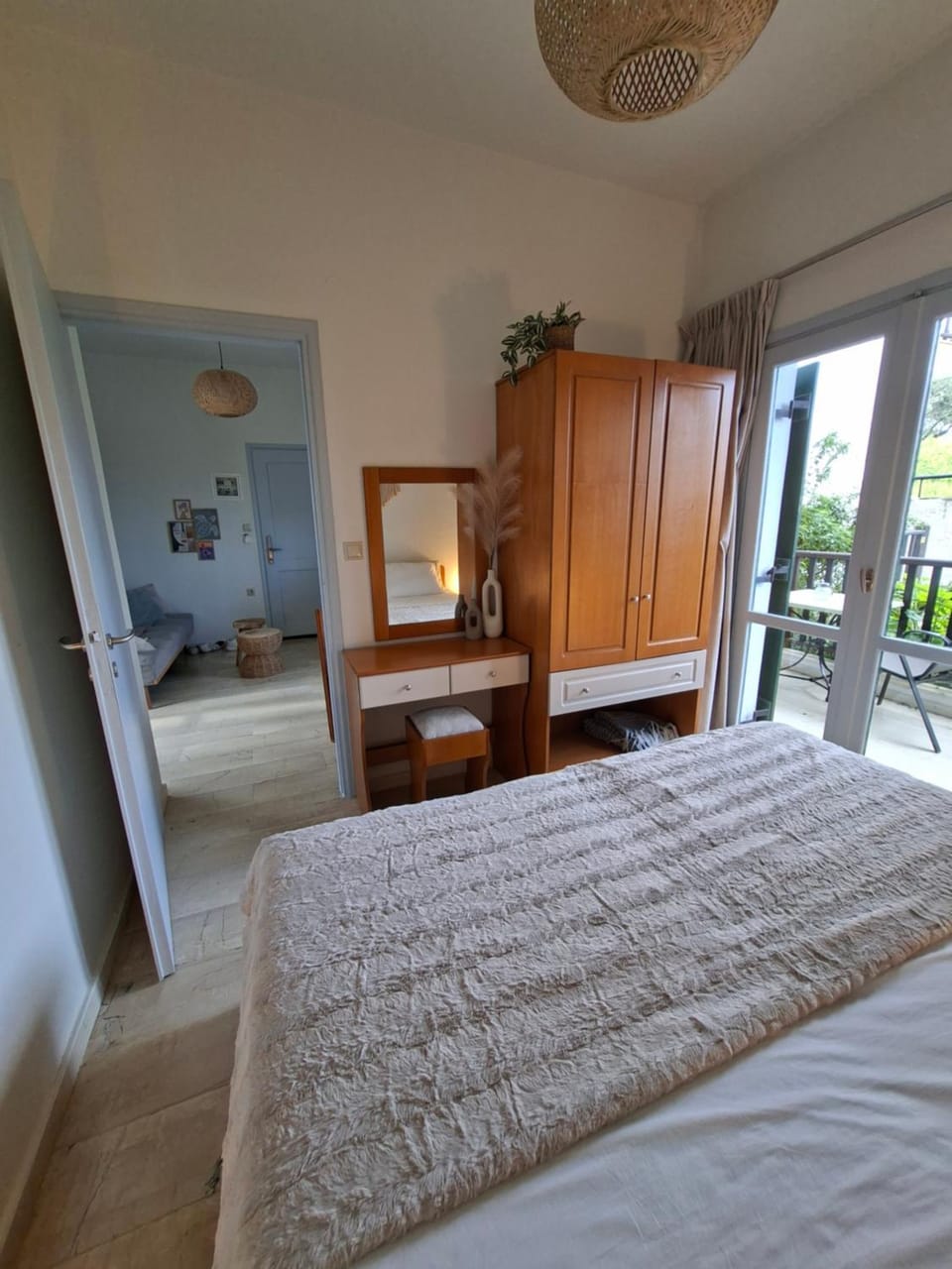 Bed, Photo of the whole room, Bedroom, wardrobe