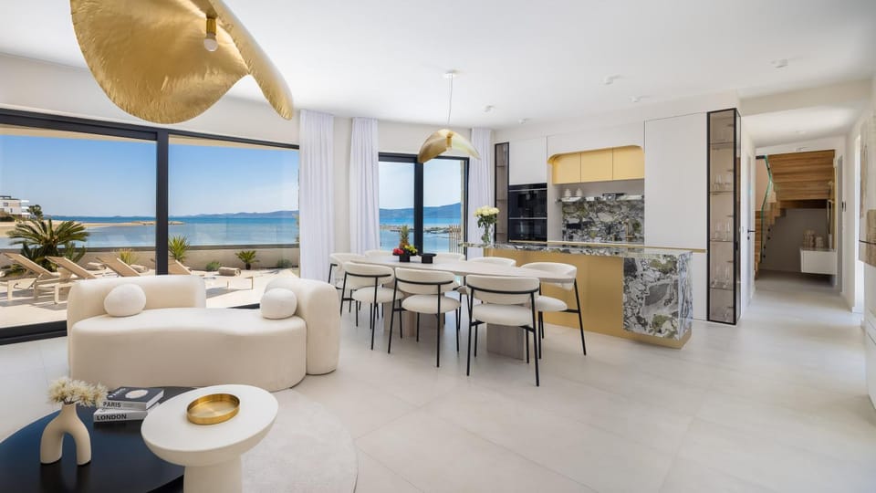 Living room, Dinner, kitchen