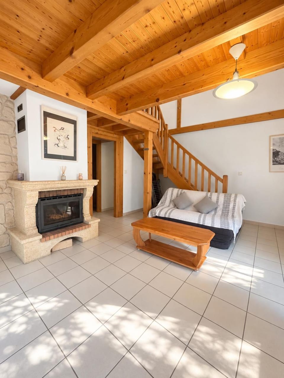 Living room, Photo of the whole room, Seating area