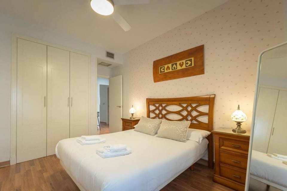 Juan Rabadan Central Suite by Valcambre Apartment in Seville