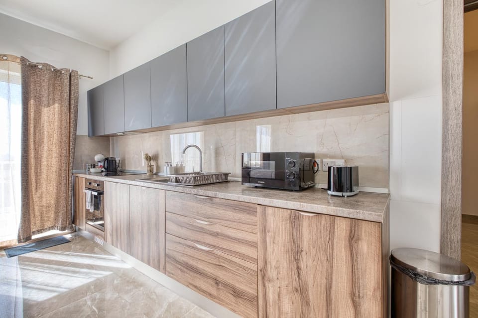 New Penthouse! Walking distance to the three cities by SF Homes Apartment in Malta