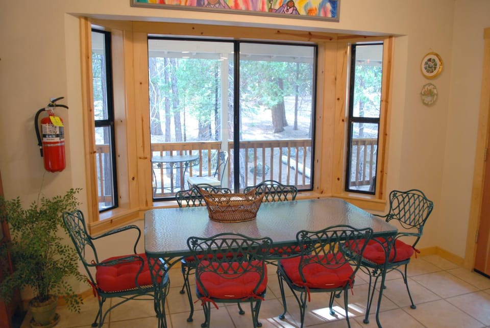 Doyle's Mountain House in Sierra Nevada