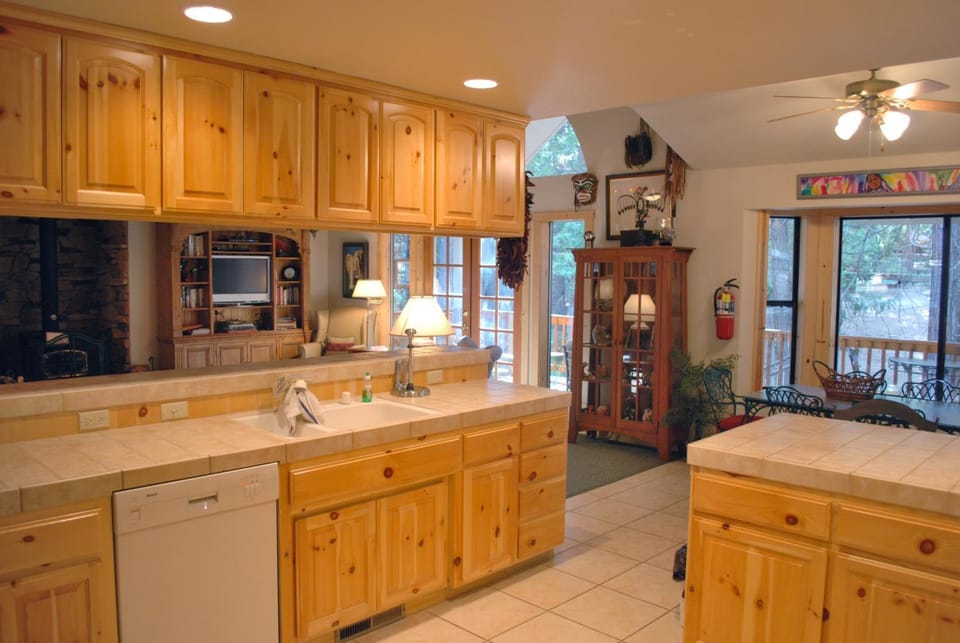 Doyle's Mountain House in Sierra Nevada