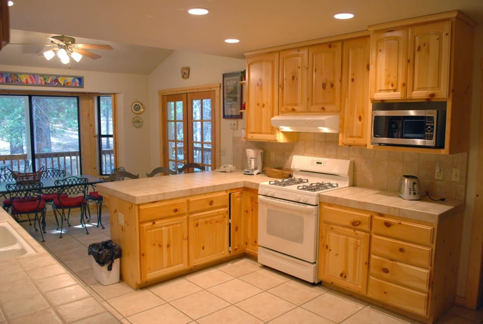 Doyle's Mountain House in Sierra Nevada