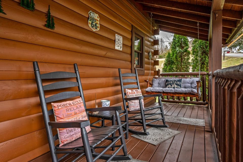 Pigeon Forge Cabin, Pet-friendly, Prime Location Cabin in Pigeon Forge