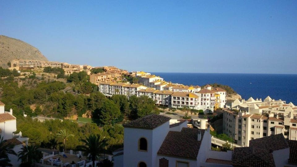 Apartamento familiar con vistas al mar a 300m de la playa Apartment in Marina Baixa