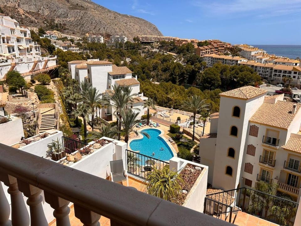 Apartamento familiar con vistas al mar a 300m de la playa Apartment in Marina Baixa