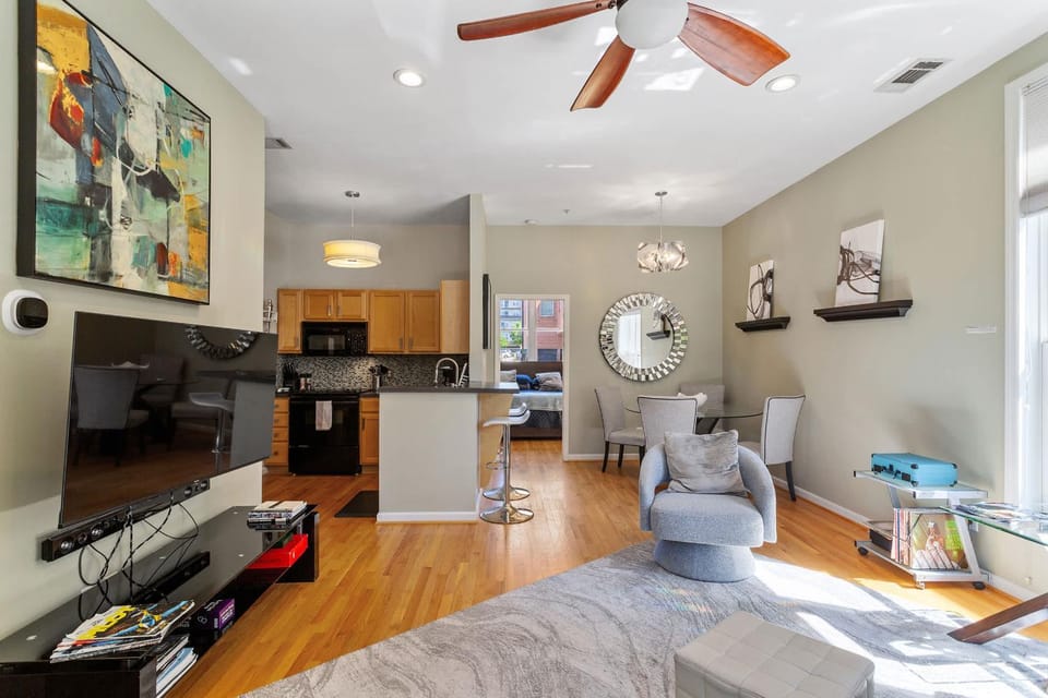 Warehouse District Modern Condo with Private Garage House in Raleigh