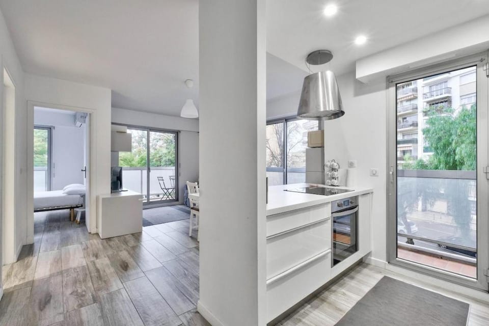 Flat with balcony 15min from Promenade des Anglais Apartment in Nice