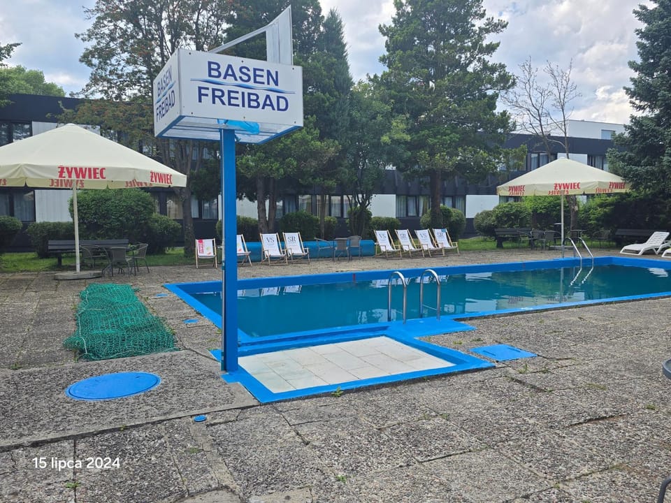Pool view, Swimming pool