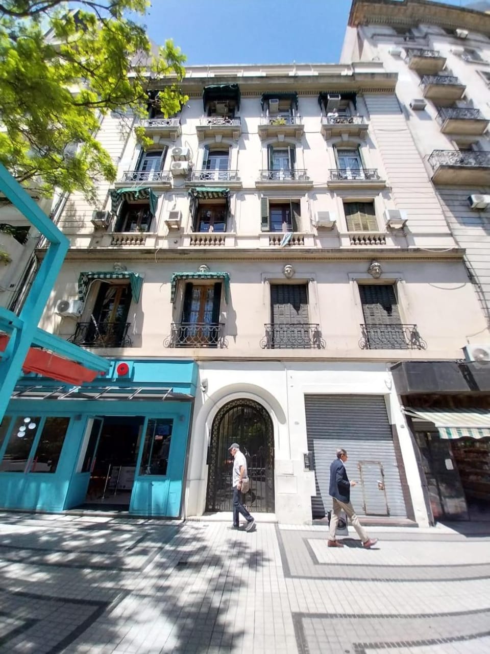 Property building, Facade/entrance, Day, Location