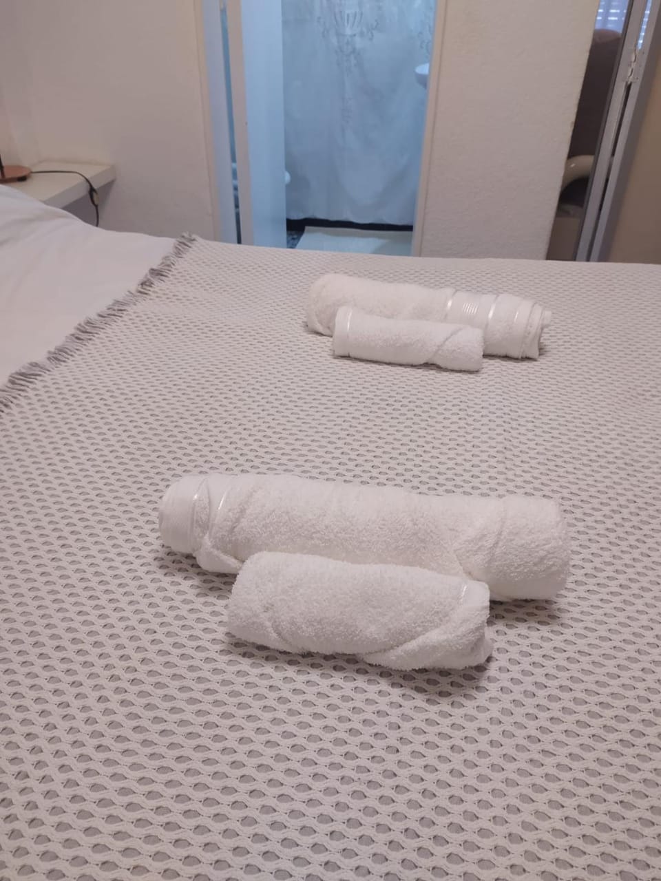 Bedroom, towels
