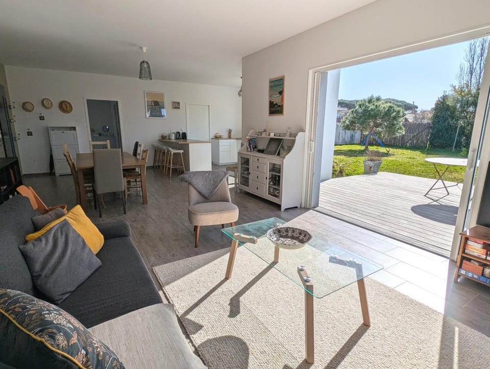 Patio, TV and multimedia, View (from property/room), Balcony/Terrace, Kitchen or kitchenette, Living room, Dining area