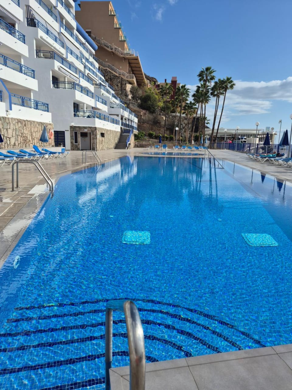 Swimming pool, Swimming pool