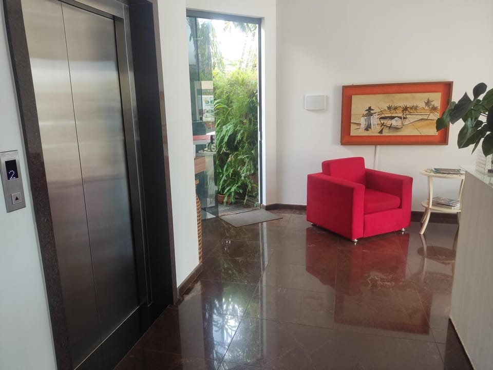 Lobby or reception, elevator