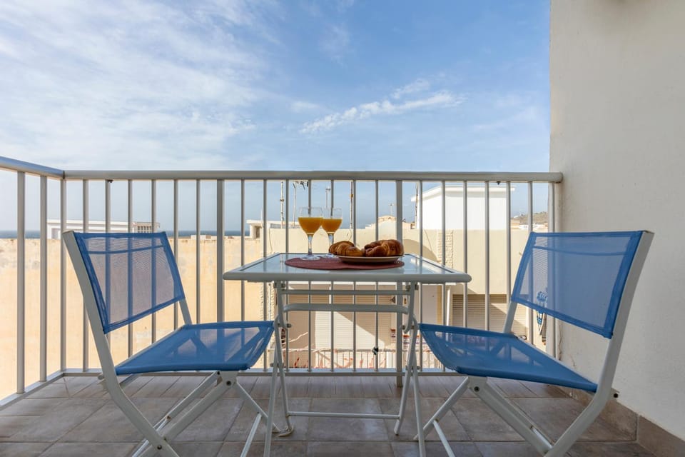 Day, View (from property/room), Balcony/Terrace, Dining area