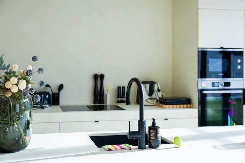 Souljoy Sanctuary - luxury Holiday design House with 7 rooms, 6 bathrooms for 14 people House in Flanders