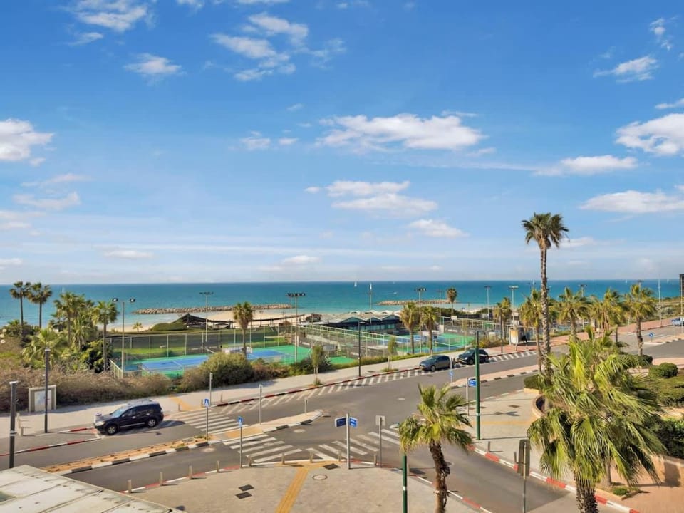 Beachfront Heights Duplex Apartment in Herzliya