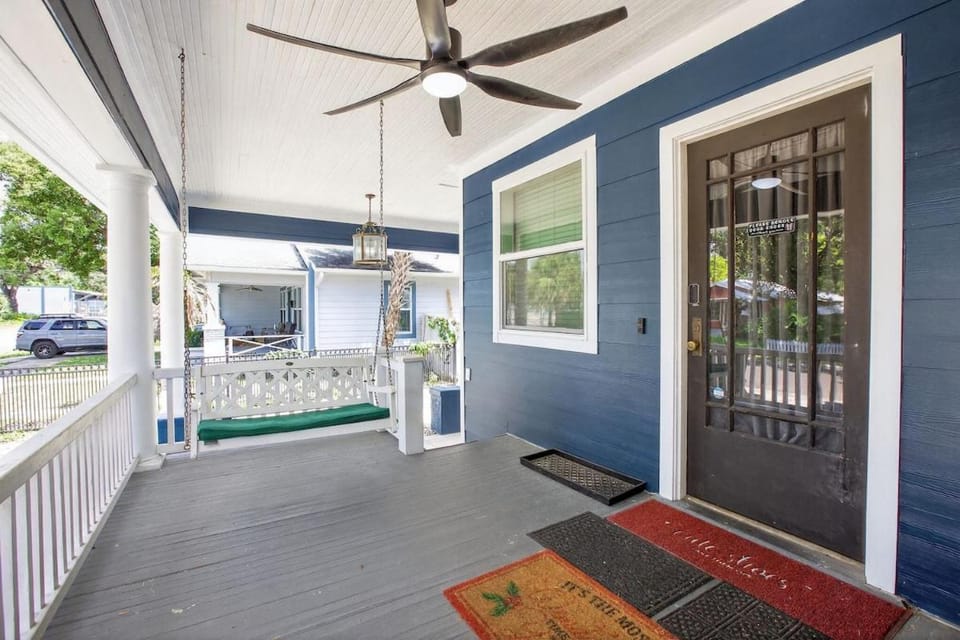 Ybor Heights - Remodeled 5br 5ba - 2 Story House House in Tampa