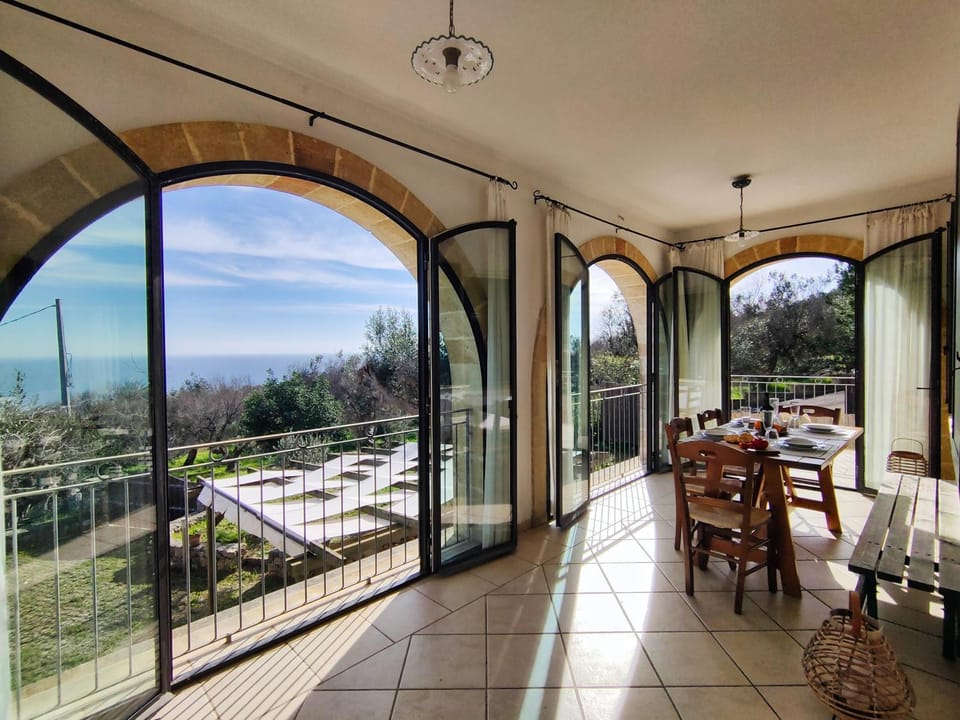 Dining area, Sea view