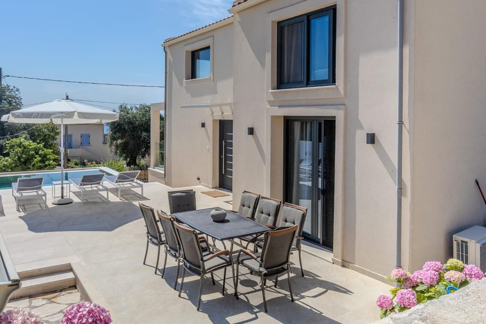 Patio, Dining area