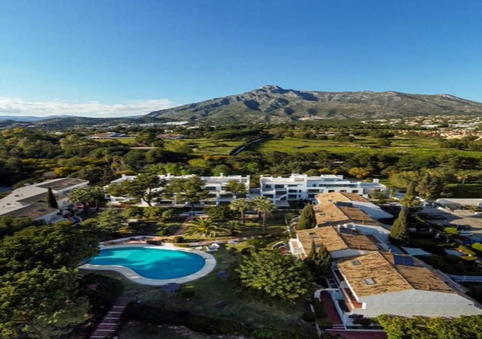 Apartment on the Golden Mile Apartment in Marbella
