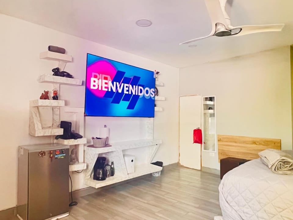 Estudio con funciones inteligentes AC full moderno Vacation rental in San Salvador