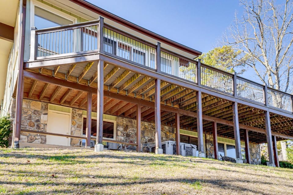180° Mtn Views, Hot Tub, Game Room: Cobbly Nob Gem House in Pittman Center