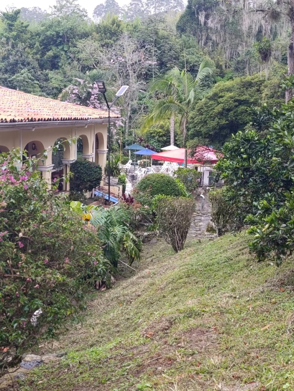 Hotel California Pacho Hotel in Pacho