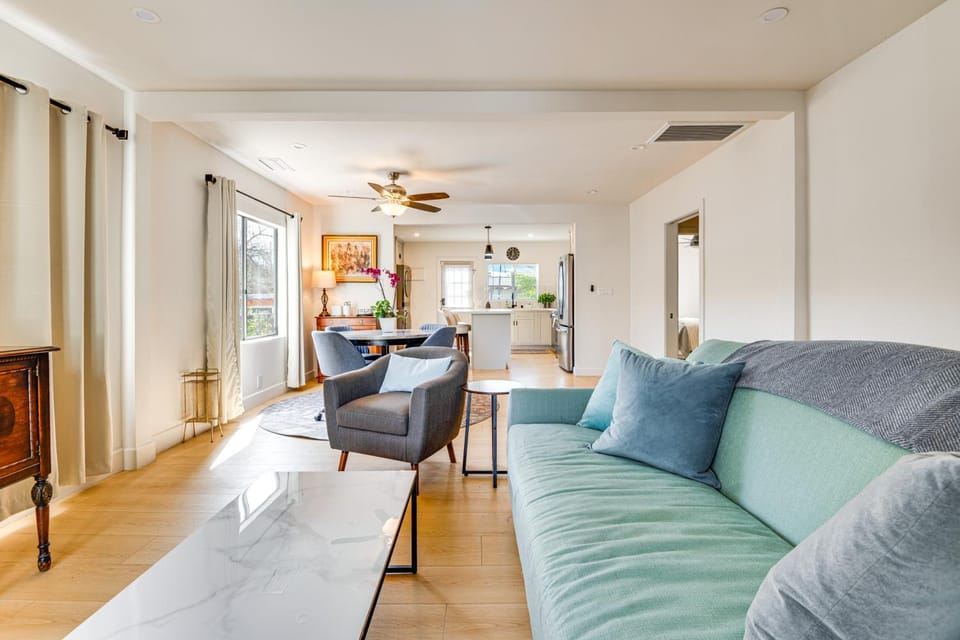 1 Mi to Rose Bowl! Updated Home with Furnished Deck House in Pasadena