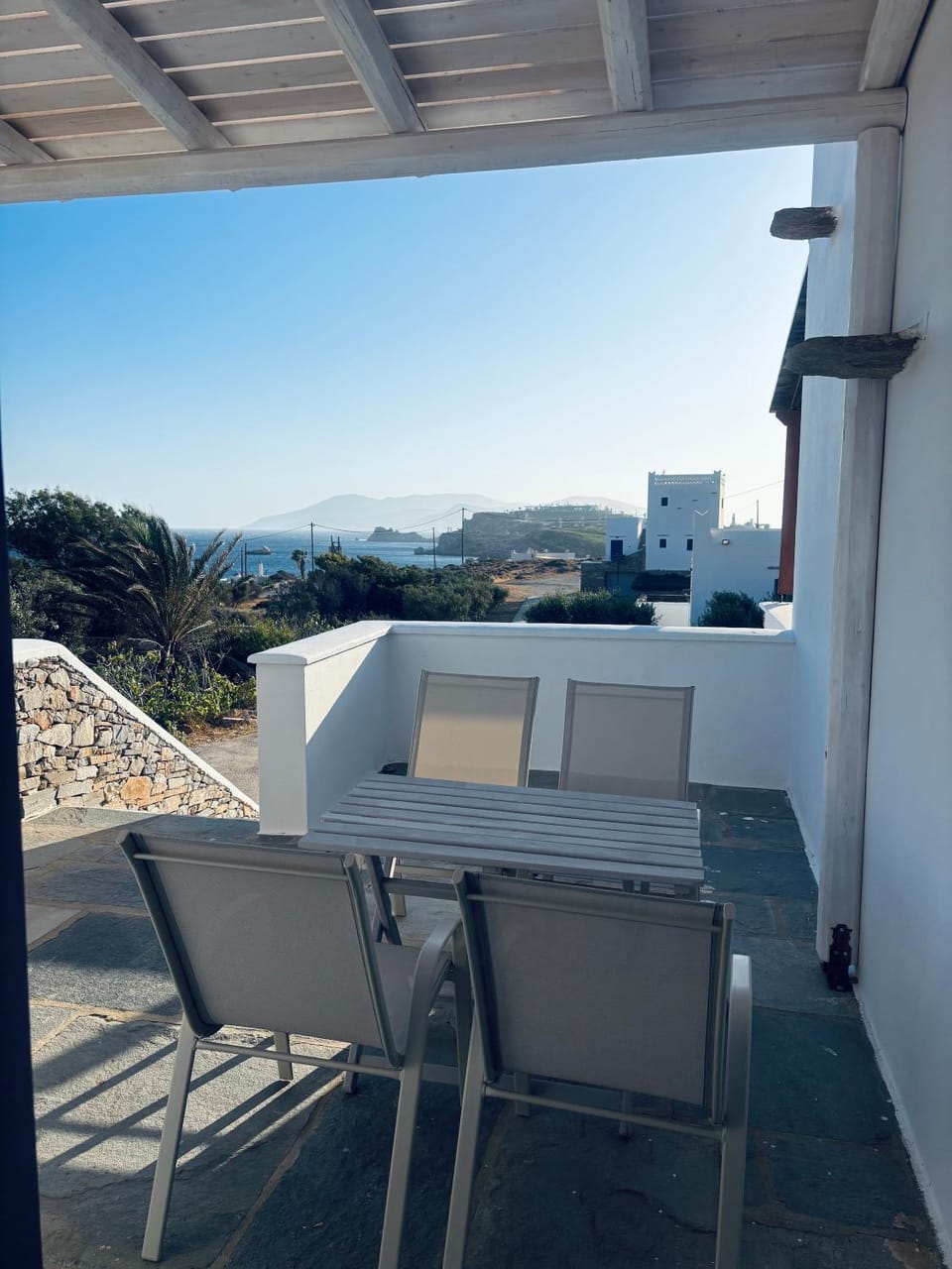 Property building, Natural landscape, Balcony/Terrace, Sea view