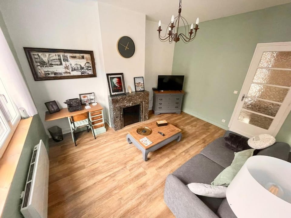 Communal lounge/ TV room, TV and multimedia, Living room, Seating area