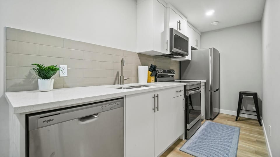 Serene Stays Apartment in Calgary