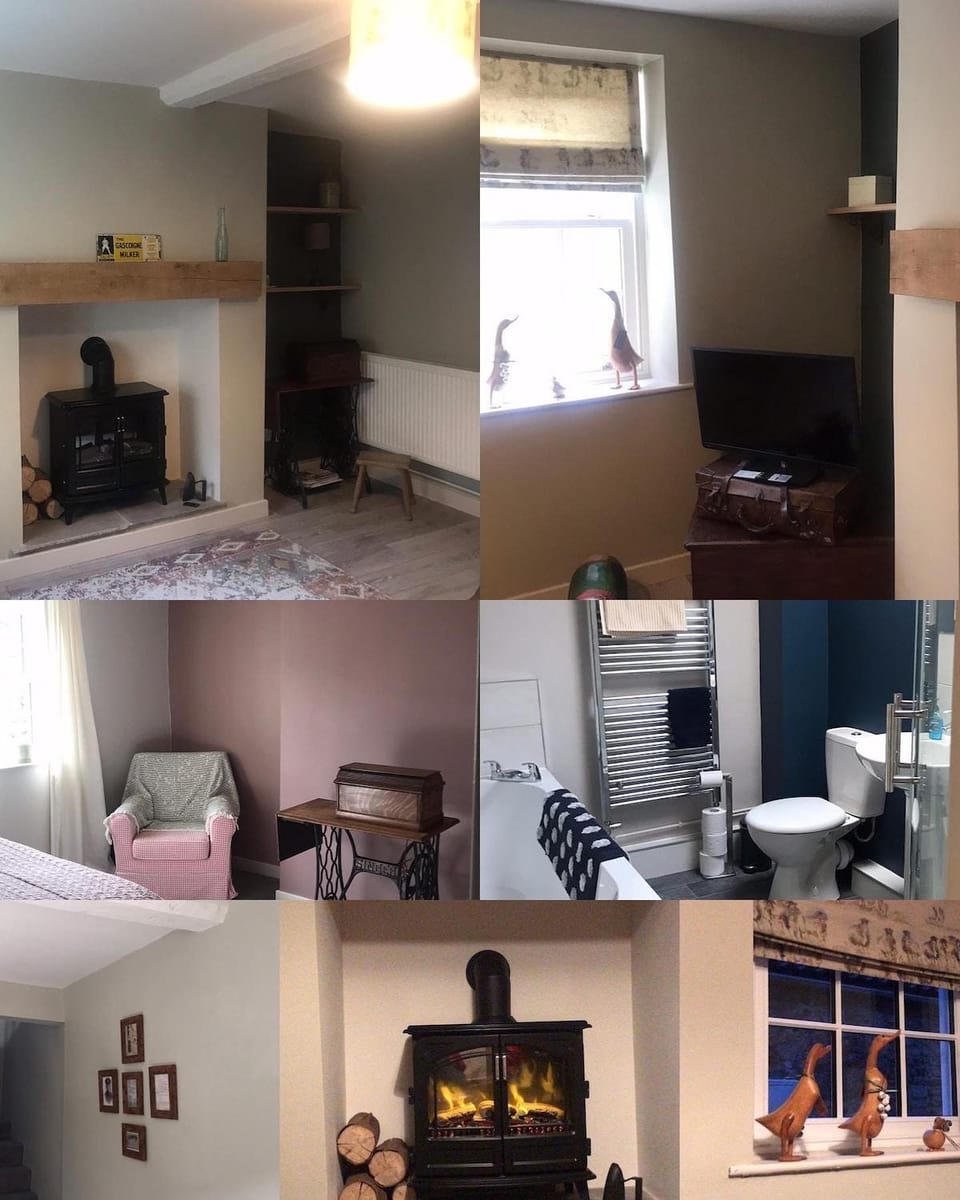 Bedale Cottage House in Bedale Beck