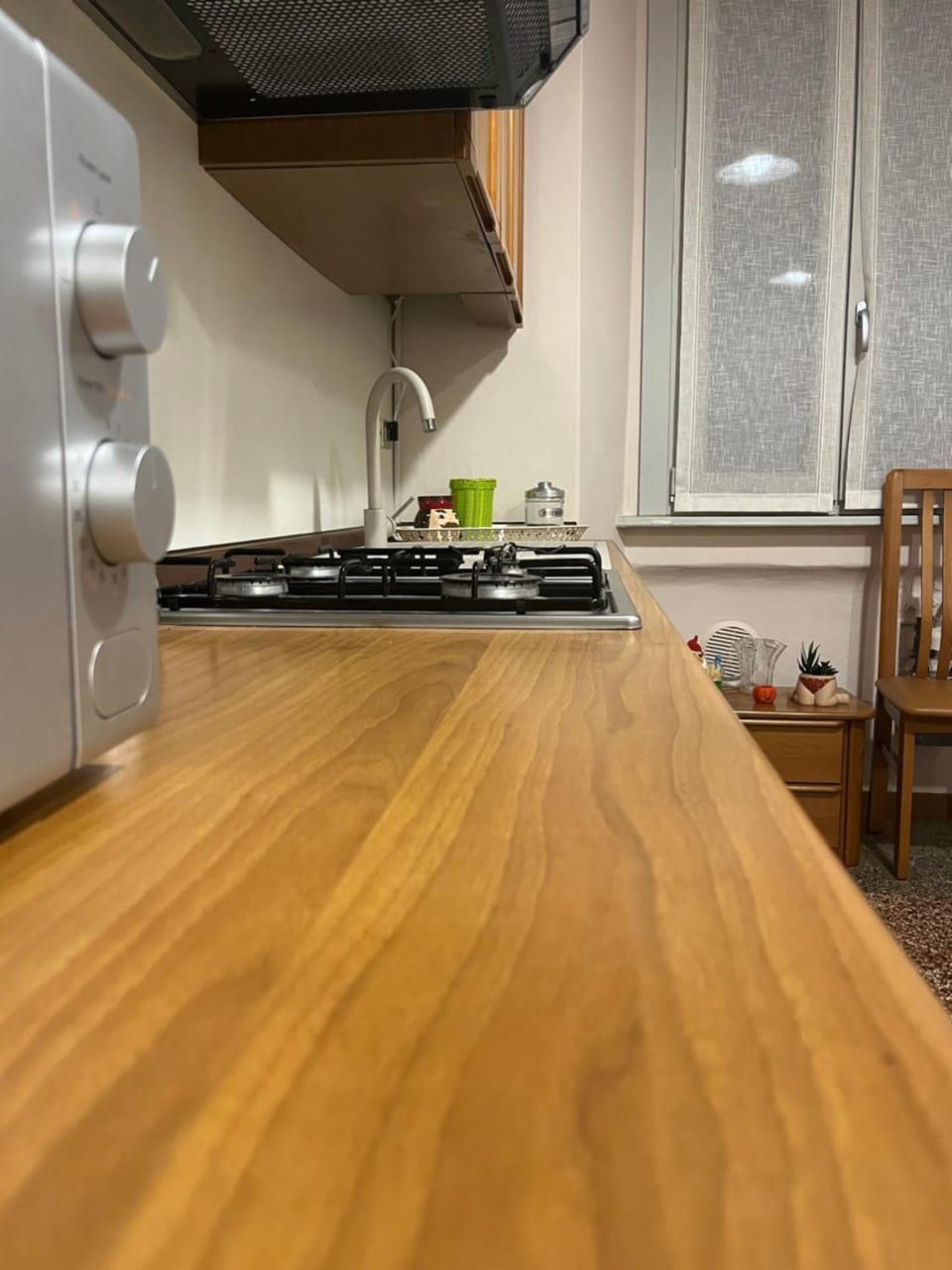 Kitchen or kitchenette, Dining area, stove