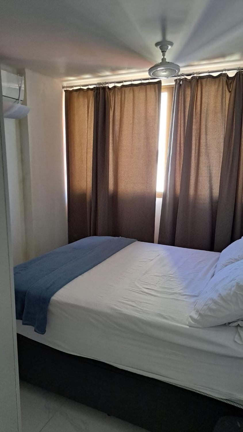 Bed, Photo of the whole room, air conditioner