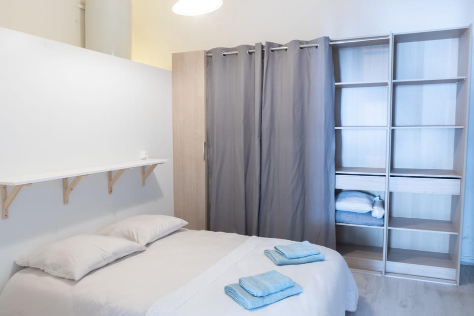 Bed, Photo of the whole room, Bedroom, towels, wardrobe