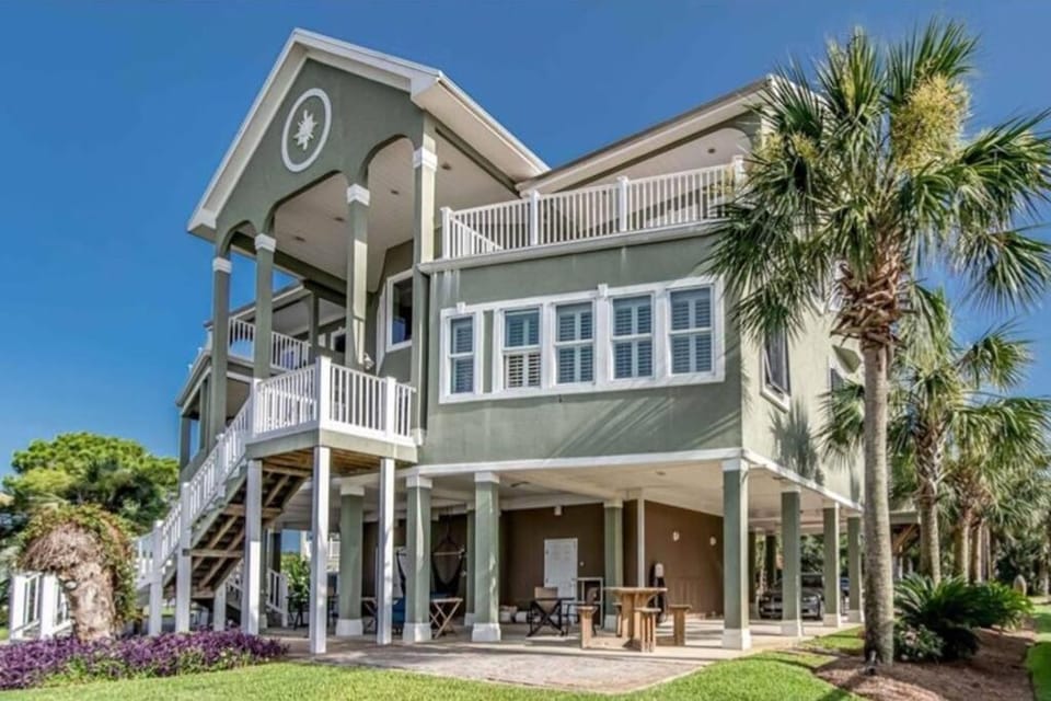Chateau on Colony Cove House in Dauphin Island