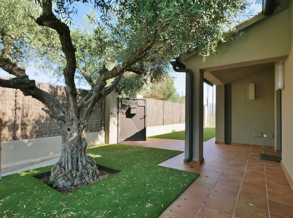 Garden, Garden, Balcony/Terrace